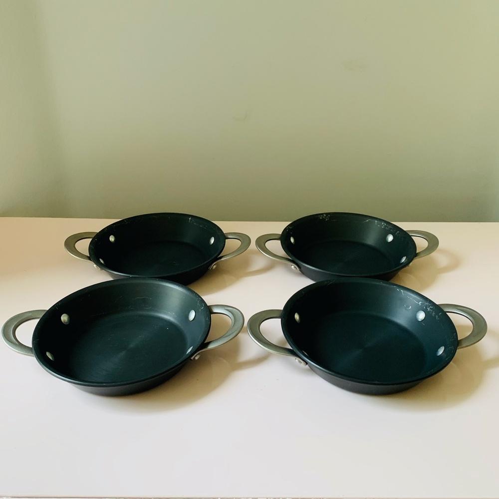 Calphalon set of (4)  7" diam. pans